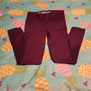 NWOT Victoria Secret Sport Wine Mesh Side Leggings size Medium